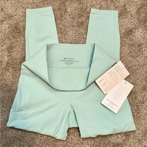 Athleta Salutation Stash Pocket 7/8 Leggings S